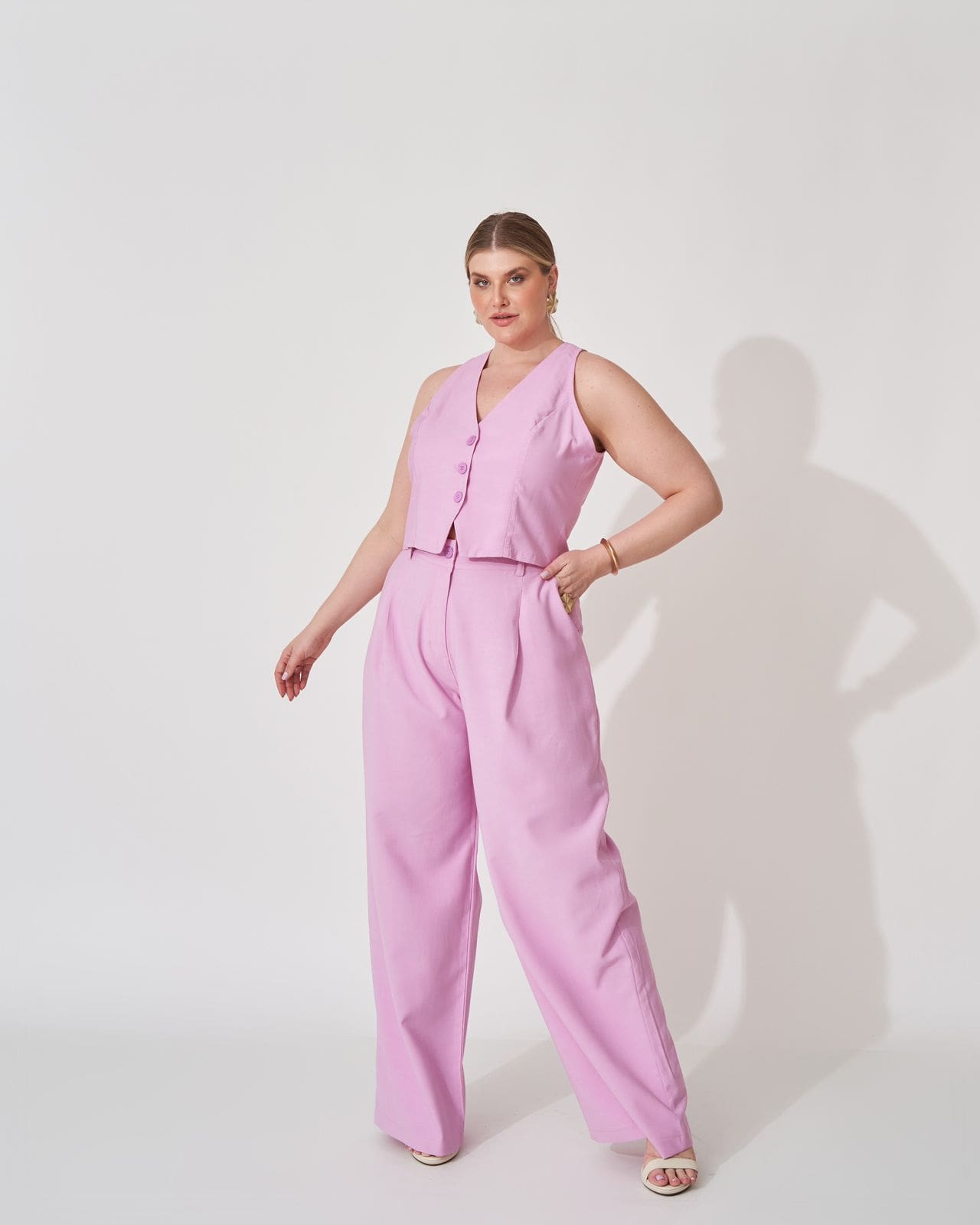 WhatsApp Image 2024-11-22 at 08.46.16 CALCA COLLAB BRU - Imagem 1