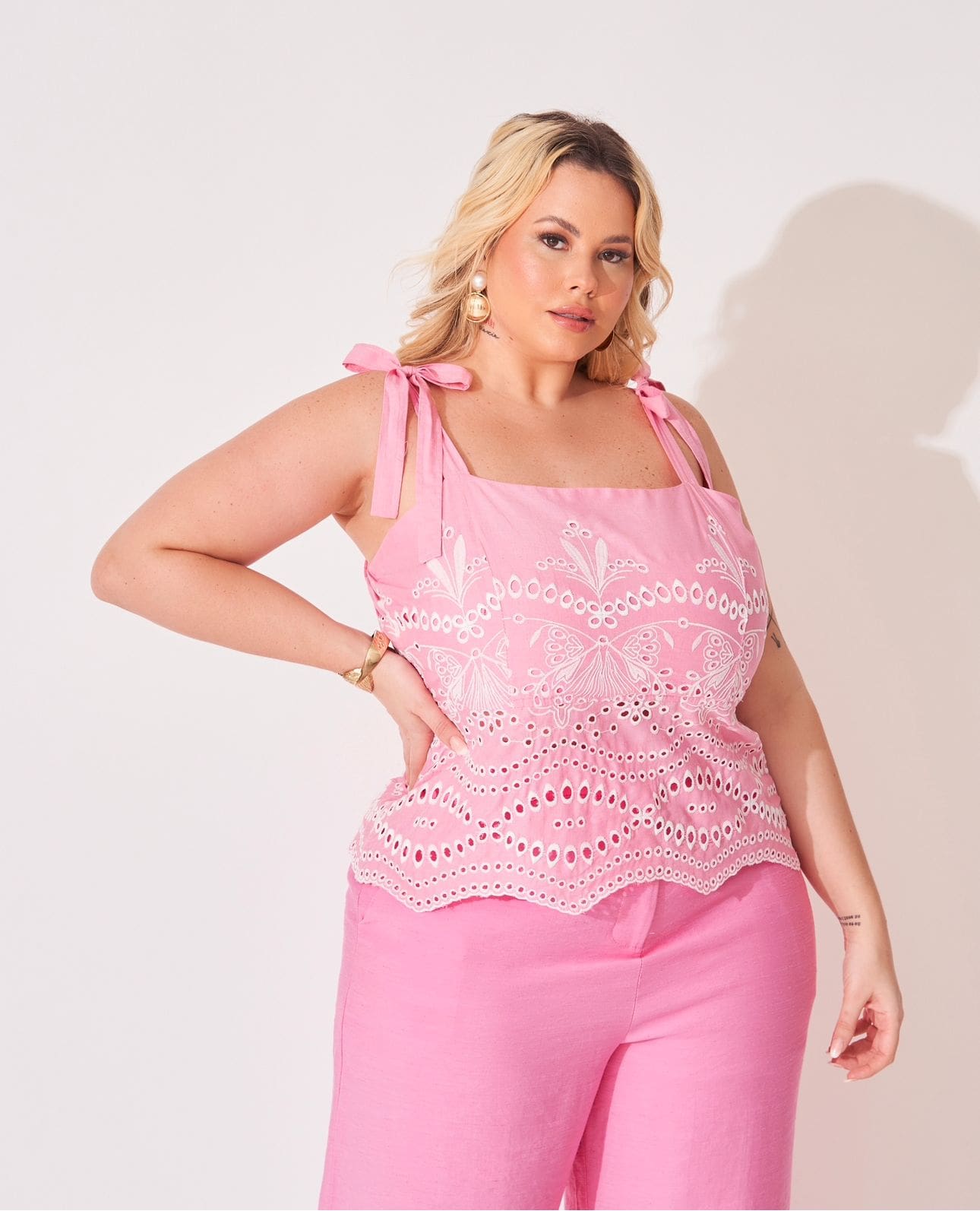 WhatsApp Image 2025-01-27 at 16.07.03 BLUSA BORDADA - Imagem 1