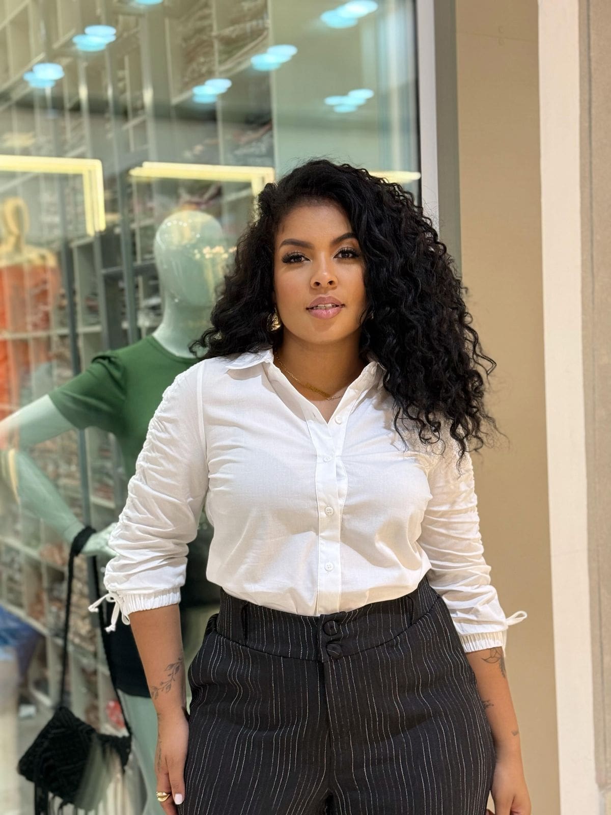 WhatsApp Image 2025-04-14 at 17.47.14 CAMISA MEL E CANELA - Imagem 1